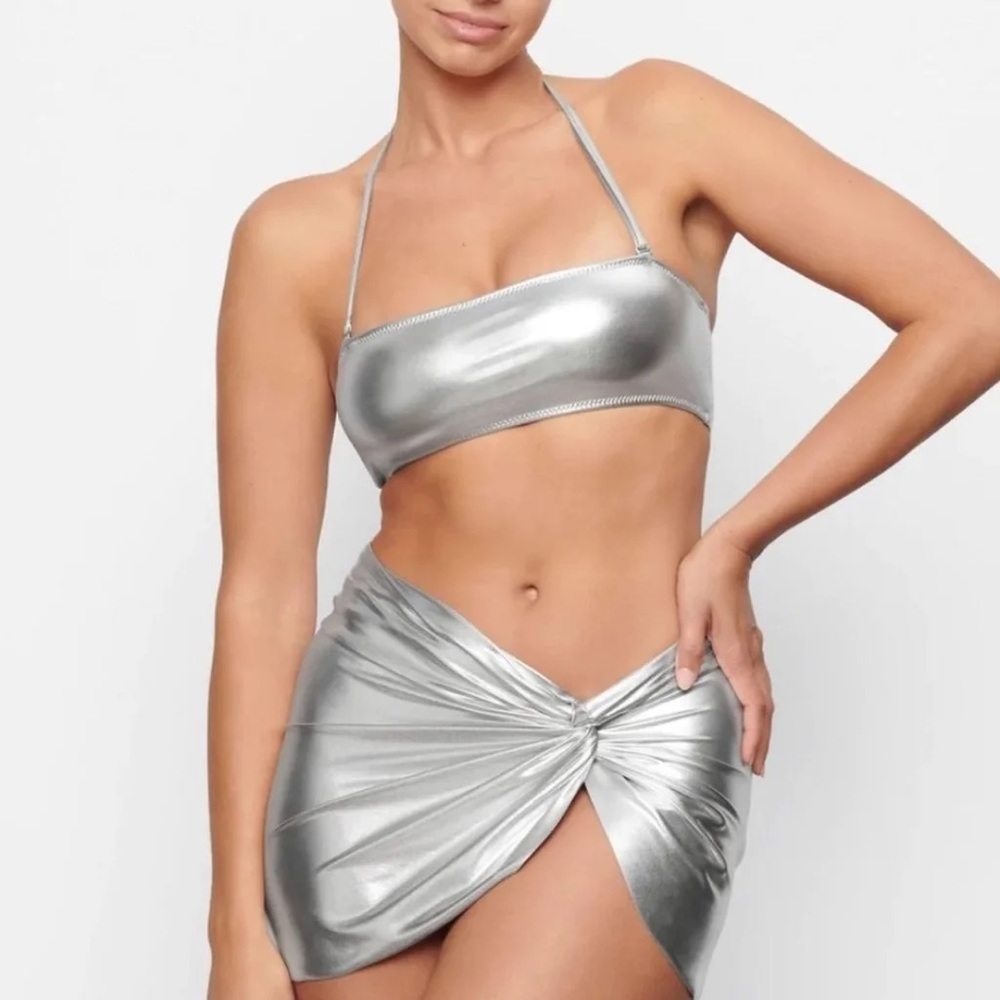 SKIMS Metallic Bikini SET: MISSING TOP STRAP